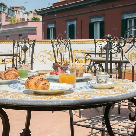 Palazzo Doria D'Angri Bed & Breakfast Наполи Екстериор снимка