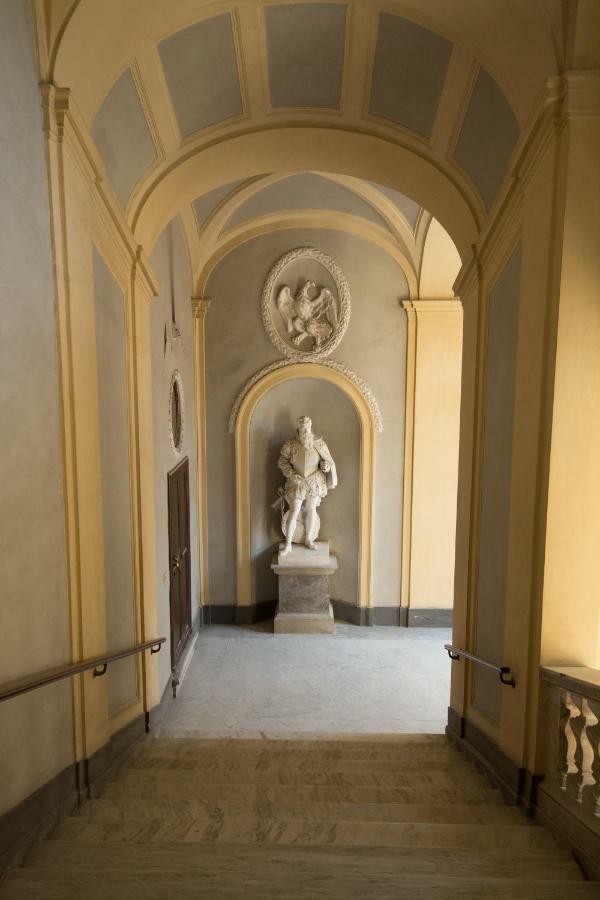 Palazzo Doria D'Angri Bed & Breakfast Наполи Екстериор снимка