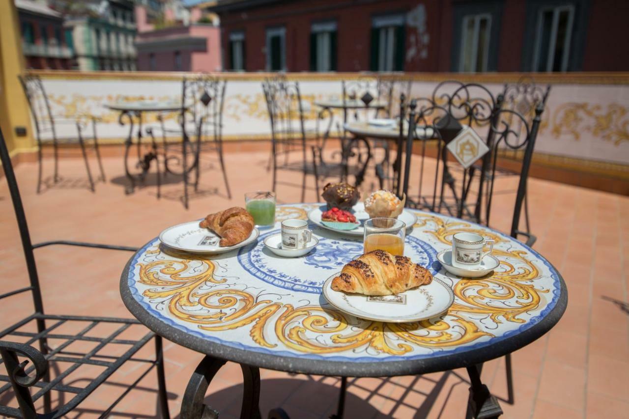 Palazzo Doria D'Angri Bed & Breakfast Наполи Екстериор снимка